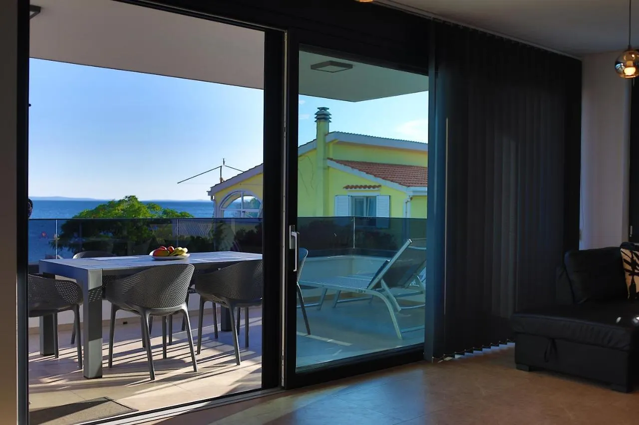 Dinary Penthouse Apartment Vir